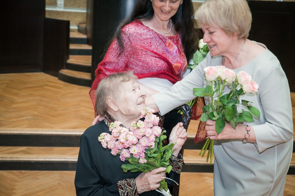 Latvijas Universitātes senioru jubilāru sveikšana. null