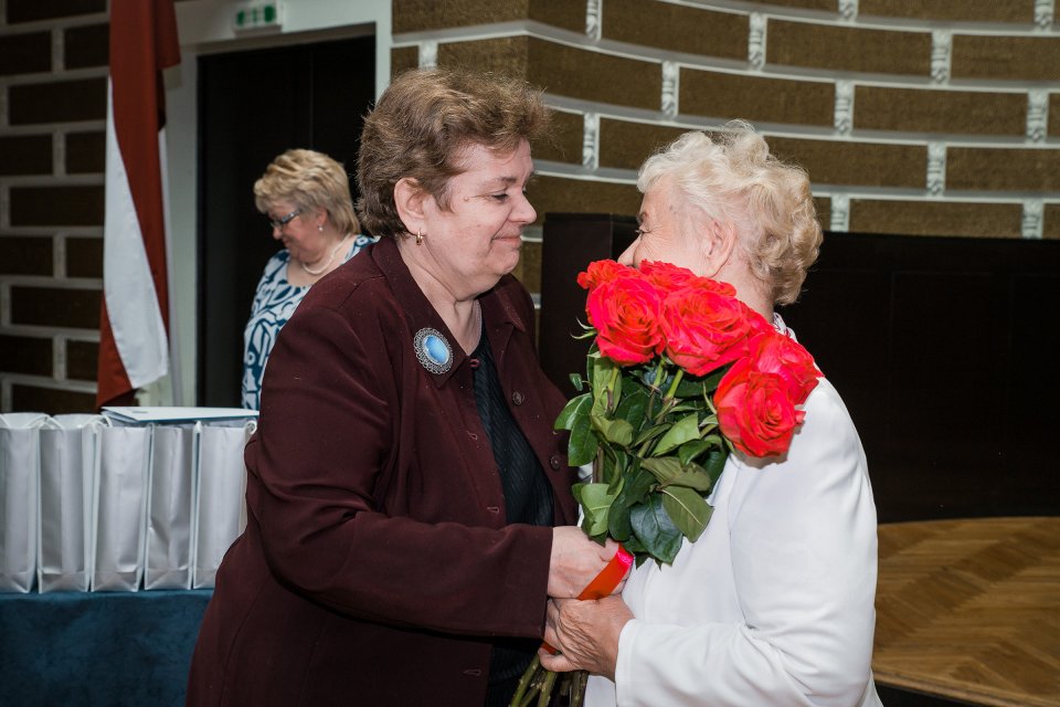 Latvijas Universitātes senioru jubilāru sveikšana. null