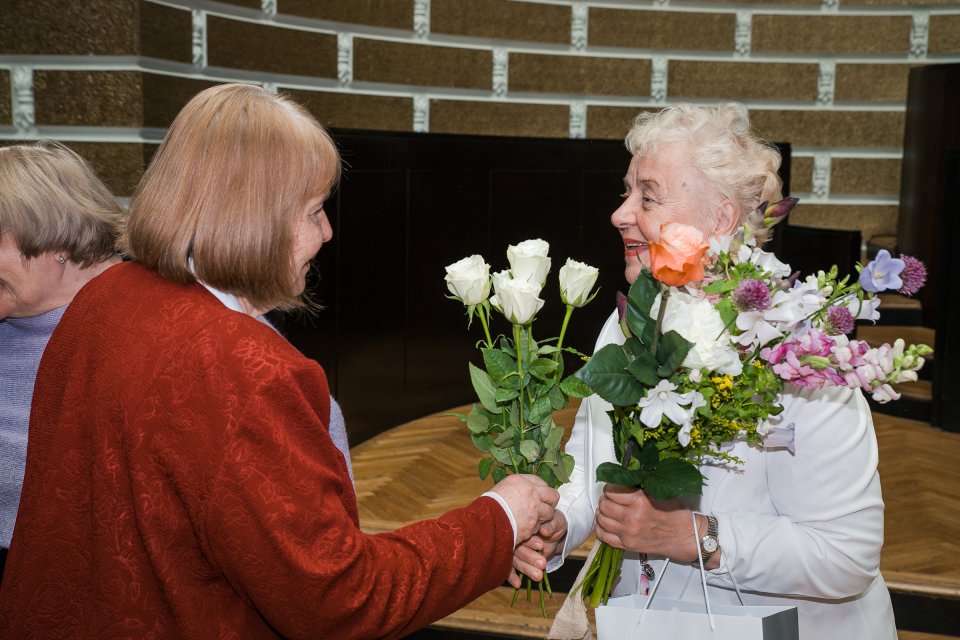 Latvijas Universitātes senioru jubilāru sveikšana. null