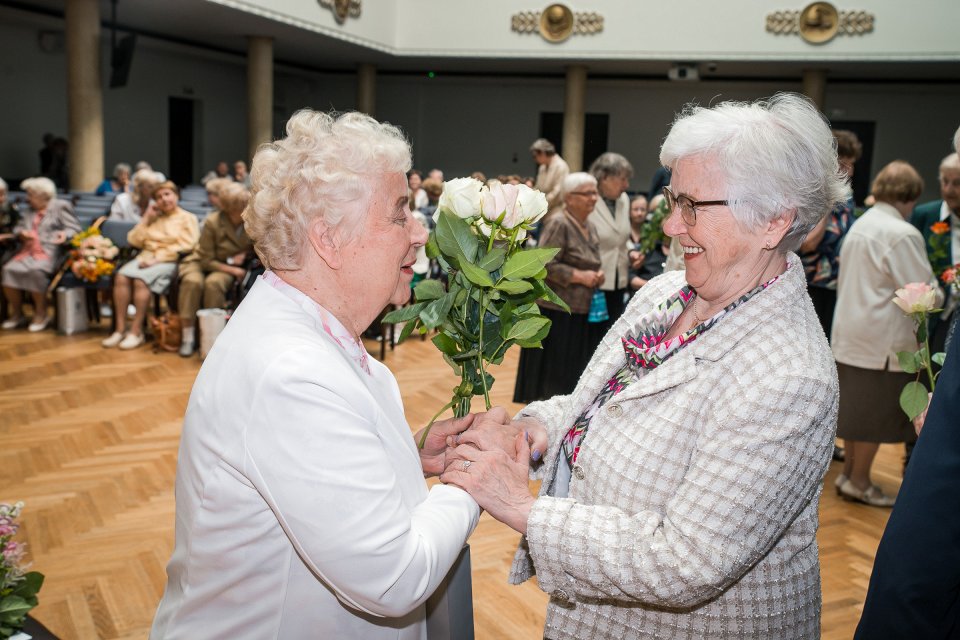 Latvijas Universitātes senioru jubilāru sveikšana. null