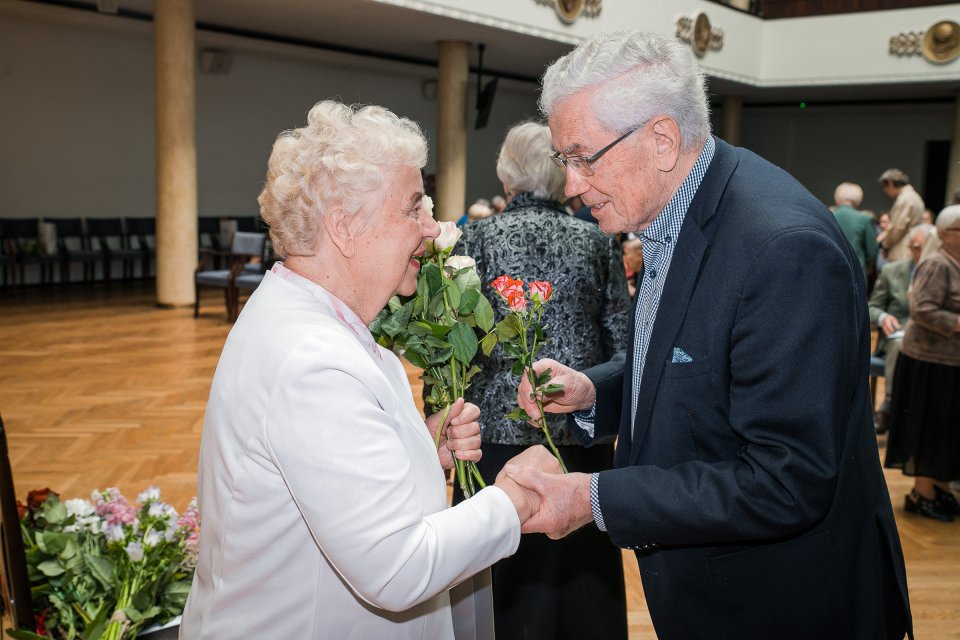 Latvijas Universitātes senioru jubilāru sveikšana. null