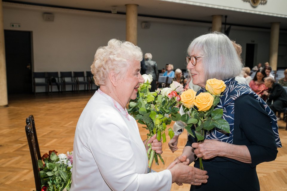 Latvijas Universitātes senioru jubilāru sveikšana. null