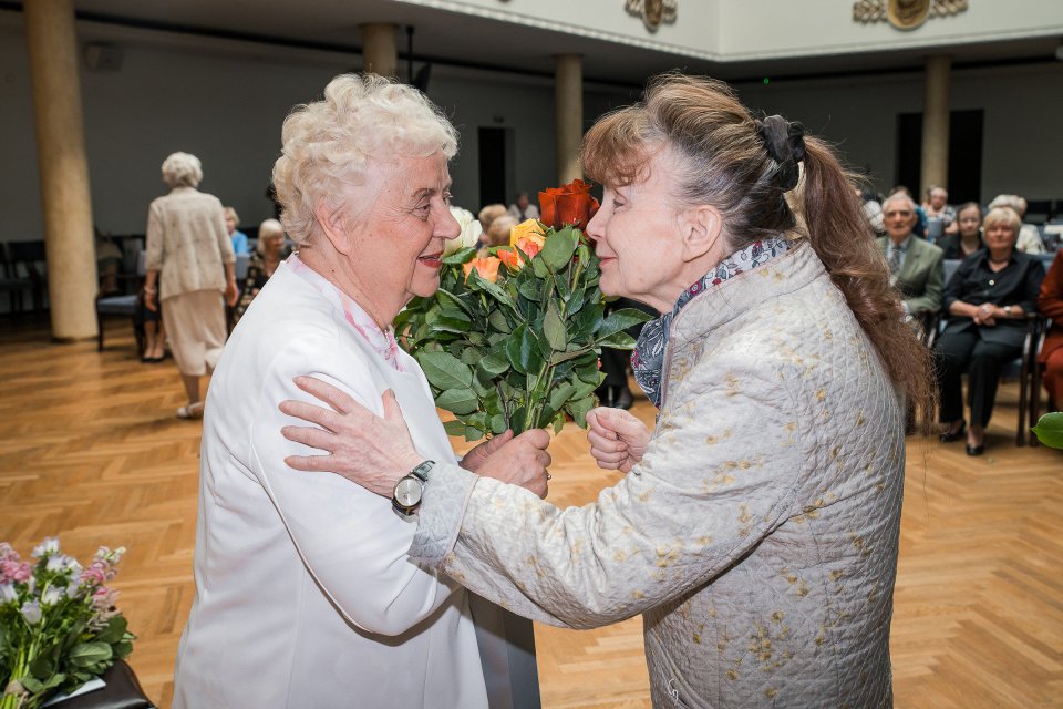 Latvijas Universitātes senioru jubilāru sveikšana. null