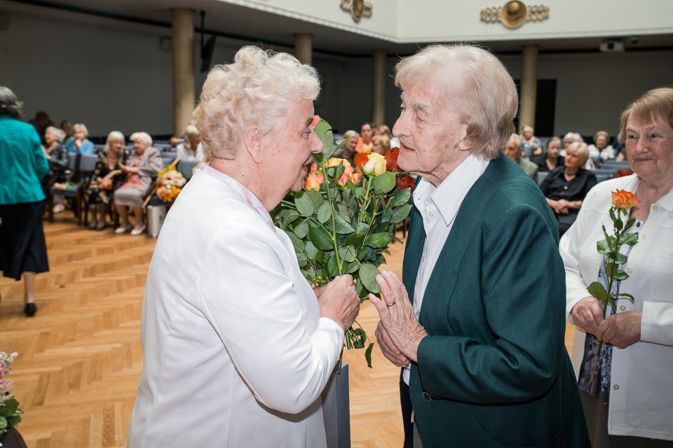 Latvijas Universitātes senioru jubilāru sveikšana. null