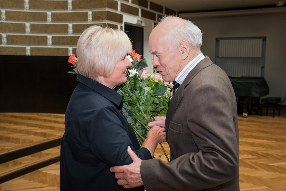 Latvijas Universitātes senioru jubilāru sveikšana. null