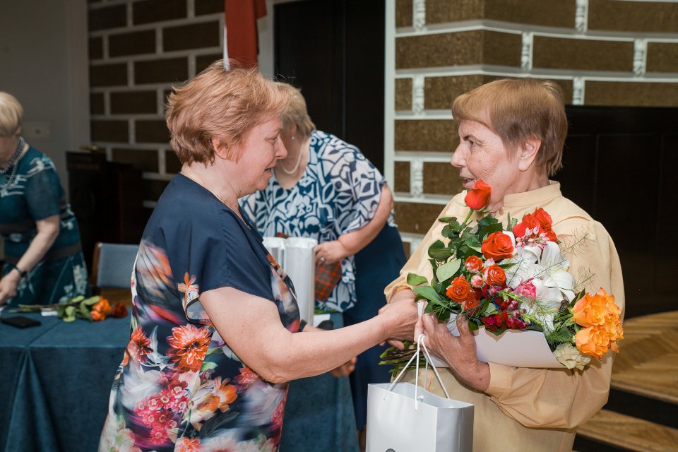 Latvijas Universitātes senioru jubilāru sveikšana. null