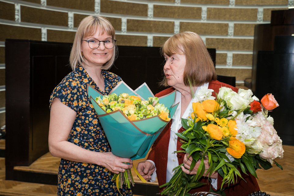 Latvijas Universitātes senioru jubilāru sveikšana. null