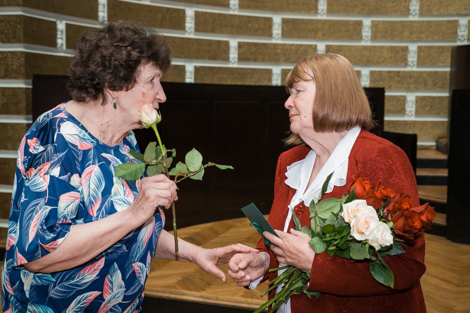 Latvijas Universitātes senioru jubilāru sveikšana. null