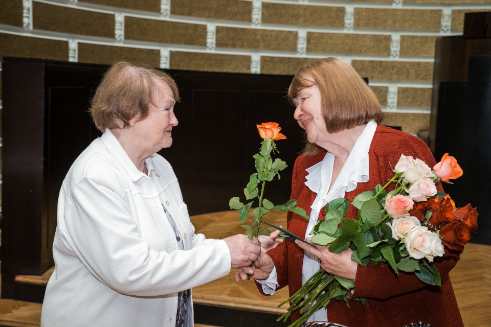 Latvijas Universitātes senioru jubilāru sveikšana. null