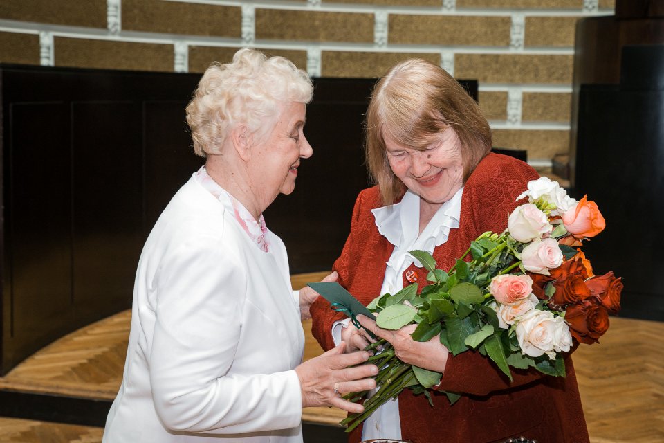 Latvijas Universitātes senioru jubilāru sveikšana. null