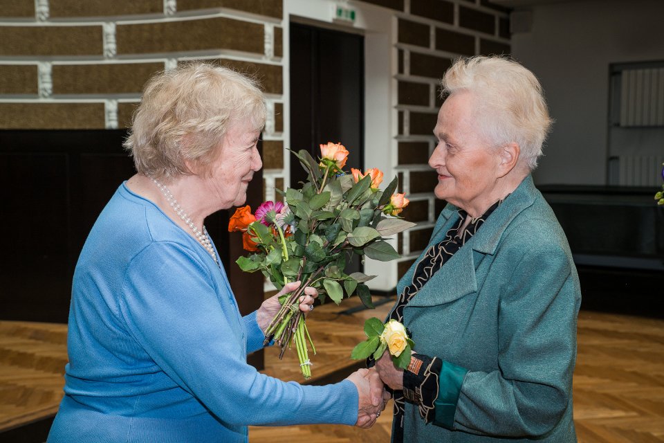 Latvijas Universitātes senioru jubilāru sveikšana. null