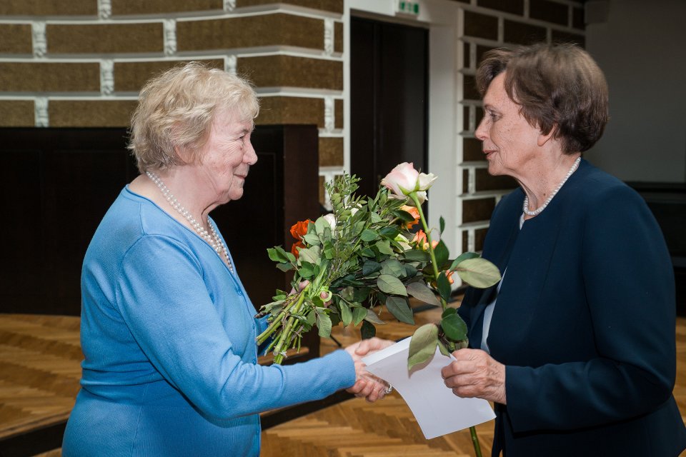 Latvijas Universitātes senioru jubilāru sveikšana. null