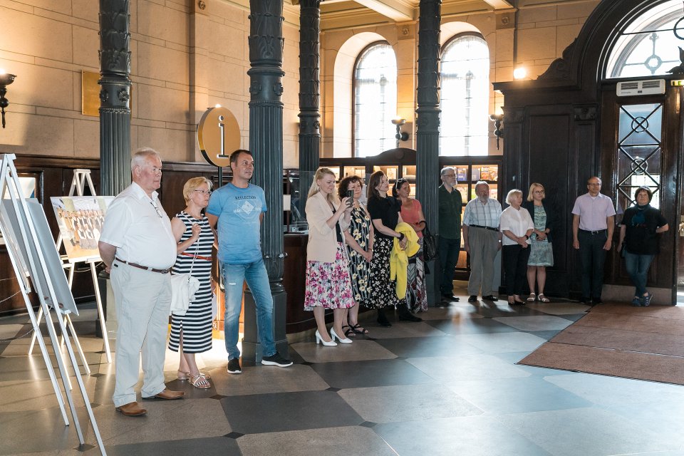 Fotoizstādes «Vienoti Latvijas Universitātē un Dziesmu un Deju svētkos» atklāšana. null