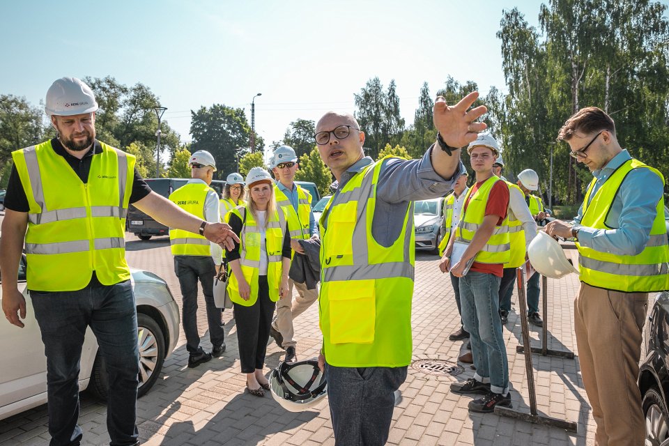 Luksemburgā bāzētās Eiropas Investīciju bankas (EIB) un Parīzē bāzētās Eiropas Padomes attsīstības bankas (EPAB) delegācijas vizīte Latvijas Universitātes akadēmiskajā centrā. null