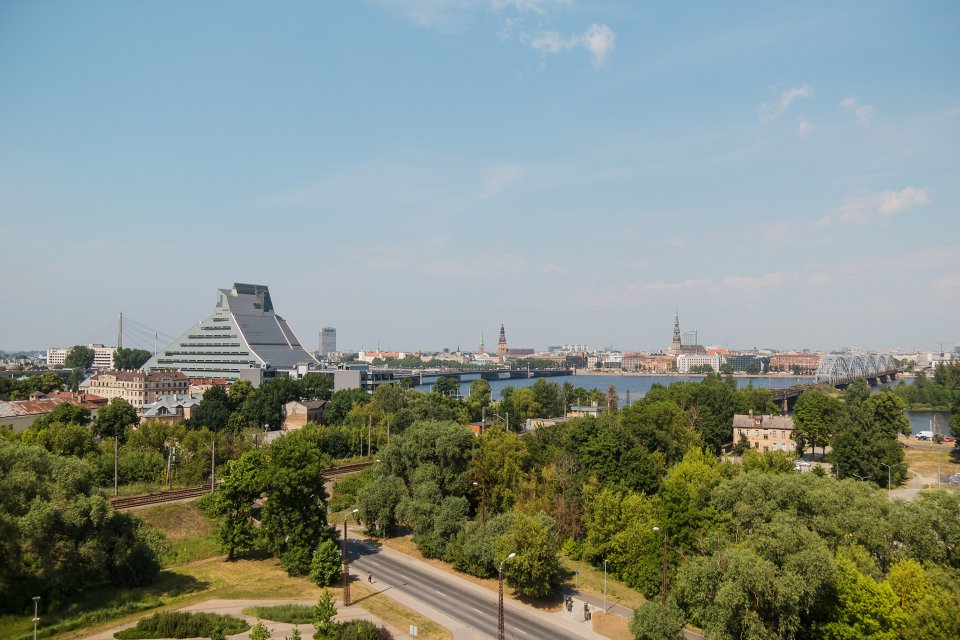 Luksemburgā bāzētās Eiropas Investīciju bankas (EIB) un Parīzē bāzētās Eiropas Padomes attsīstības bankas (EPAB) delegācijas vizīte Latvijas Universitātes akadēmiskajā centrā. null