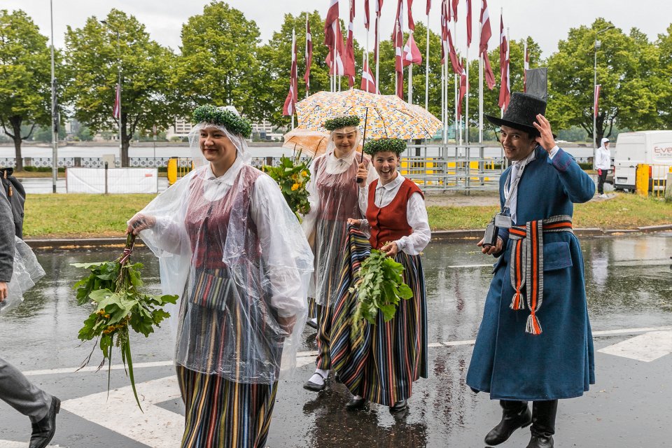 Dziesmu un deju svētku dalībnieku gājiens «Novadu dižošanās». null