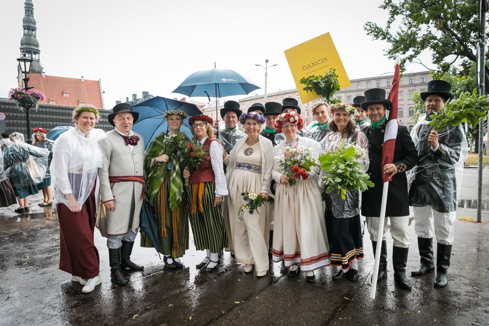 Dziesmu un deju svētku dalībnieku gājiens «Novadu dižošanās». null