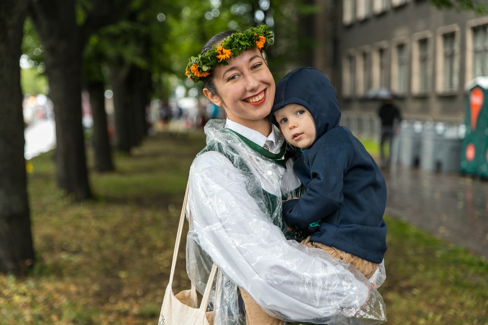 Dziesmu un deju svētku dalībnieku gājiens «Novadu dižošanās». null