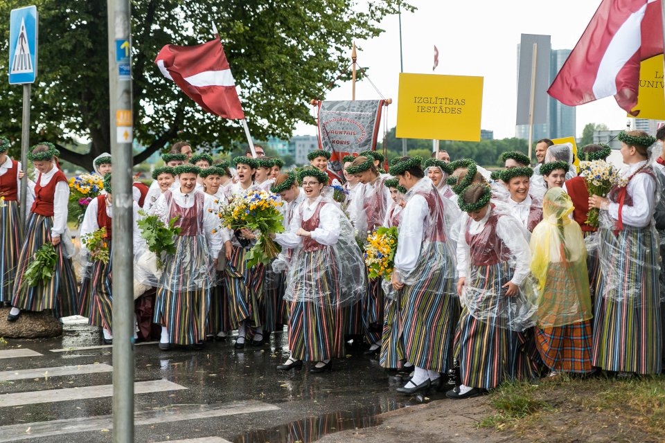 Dziesmu un deju svētku dalībnieku gājiens «Novadu dižošanās». null