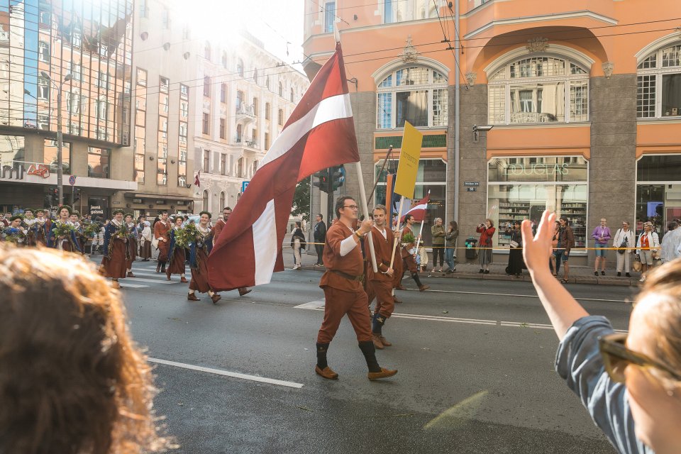 Dziesmu un deju svētku dalībnieku gājiens «Novadu dižošanās». null