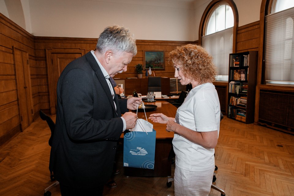 Latvijas Universitātes rektora prof. Indriķa Muižnieka tikšanās ar Černihivas Nacionālās politehniskās universitātes pārstāvi prof. Olhu Rudenko. null